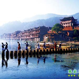 LH線：鳳凰古城、古苗寨神秘湘西一日游！